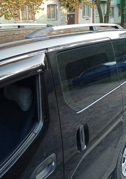 Купити Рейлінги ХРОМ 143 см, Пластикові ніжки для Nissan NV200 2009- рр