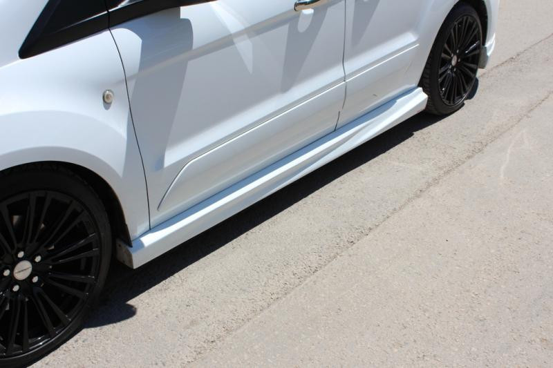Купить Боковые пороги (под покраску) для Ford Connect 2014-2021 гг
