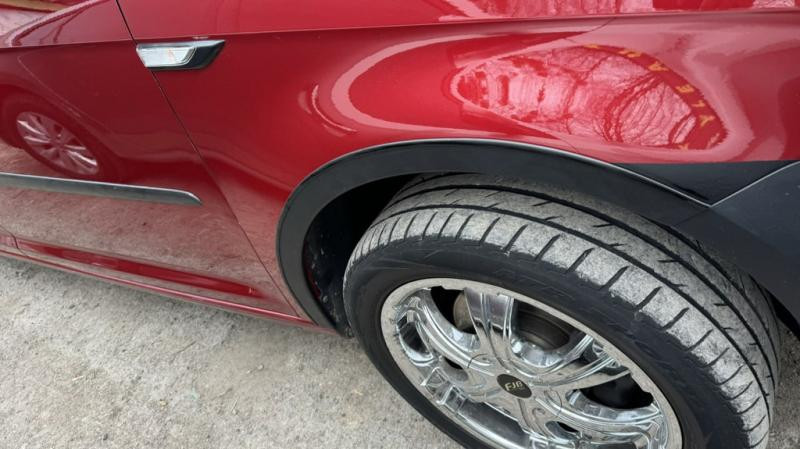 Купити Накладки на арки (чорний мат) Коротка база, 1 бічна (метал) для Volkswagen Caddy 2015-2020 рр