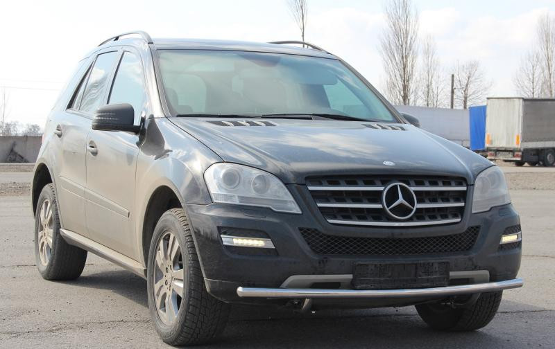 Купити Передній захист ST008 (нерж) для Mercedes ML W164