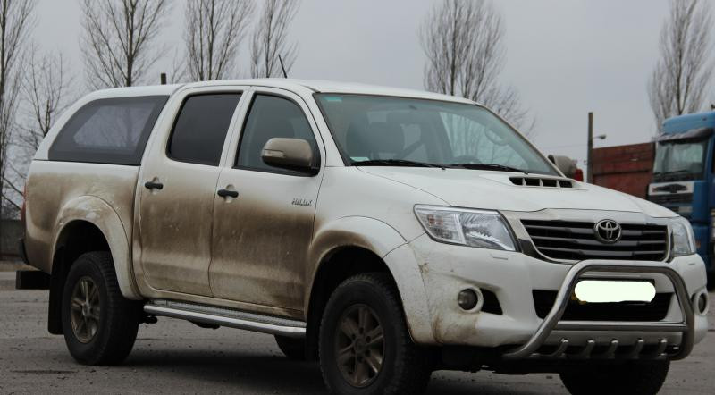 Купити Кенгурятник WT003 (нерж) для Toyota Hilux 2006-2015 рр