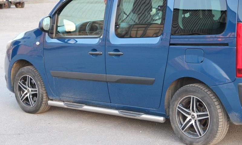 Купити Бічні труби (2 шт., нерж.) 70мм, довга база з пластиковими вставками для Mercedes Citan 2013-2021 рр