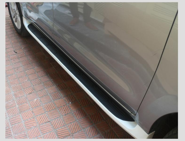 Купити Бокові пороги (2 шт) для Toyota Innova 2015- рр