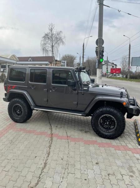 Купить Боковые подножки Black (2 шт) для Jeep Wrangler 2007-2017 гг