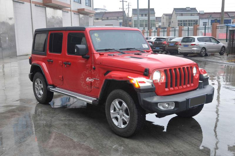 Купить Боковые пороги OEM V1 (2 шт) для Jeep Wrangler 2018- гг