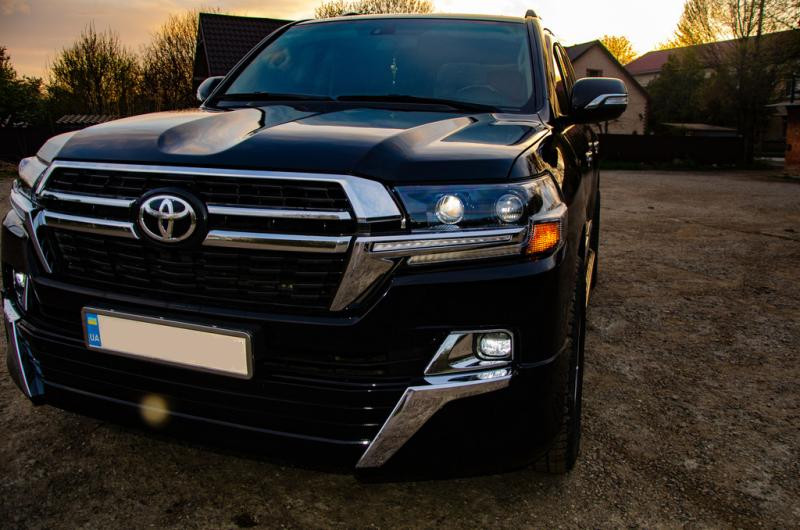 Купить Передние фары 2016-2025 (Executive) для Toyota Land Cruiser 200