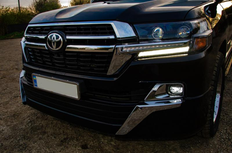 Купить Передние фары 2016-2025 (Executive) для Toyota Land Cruiser 200