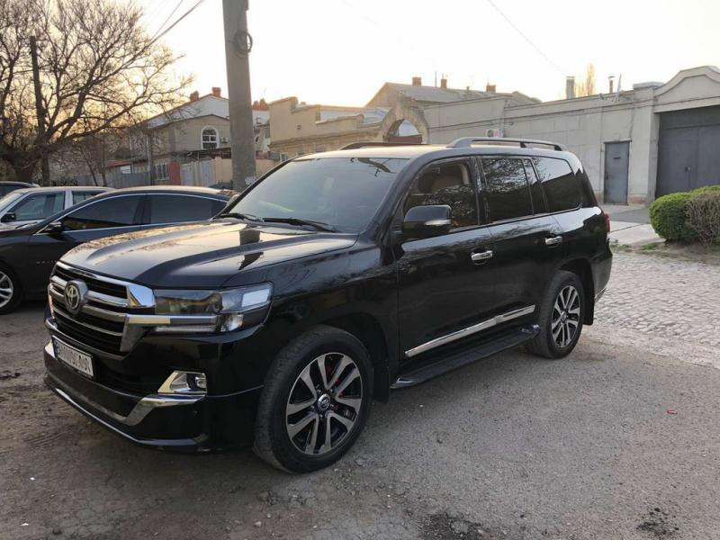 Купити Комплект рестайлінгу з LC200 2008-2015 на 2019 Executive для Toyota Land Cruiser 200