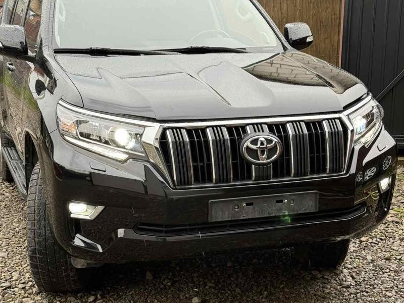 Купити Вії на фари (2 шт., для LED) для Toyota Land Cruiser Prado 150