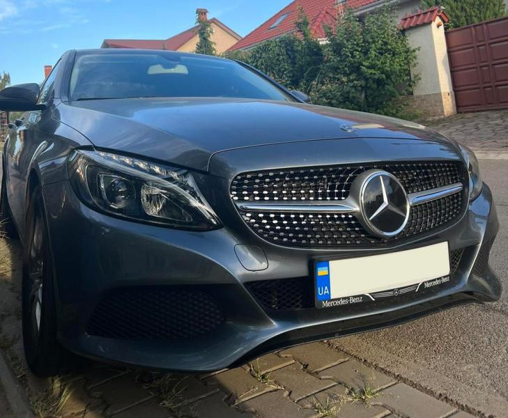 Купити Передня решітка Diamond Silver (для Avantgarde/AMG-Line/C43 AMG) 2014-2018, без камери для Mercedes C-сlass W205 рр