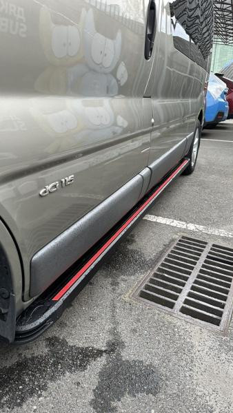 Купить Боковые пороги Maya Red-Black (2 шт., алюминий) Длинная база для Renault Trafic 2015- гг