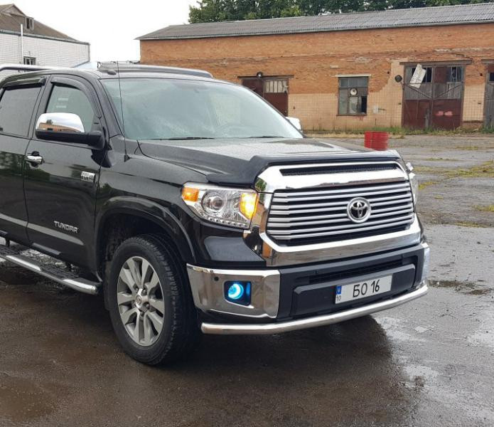 Купити Передній захист ST008 (нерж) для Toyota Tundra 2007-2021 рр