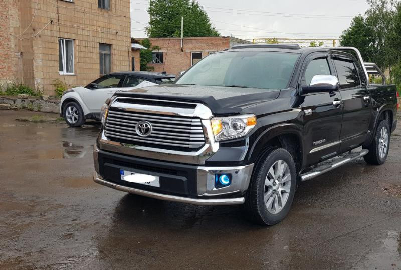 Купити Передній захист ST008 (нерж) для Toyota Tundra 2007-2021 рр