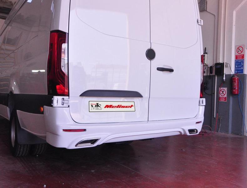 Купити Накладка на задній бампер (під фарбування) для Mercedes Sprinter W907/W910 2018- рр