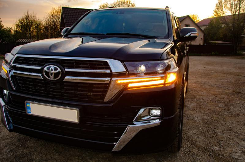 Купити Вії з LED (2016-2025) для Toyota Land Cruiser 200