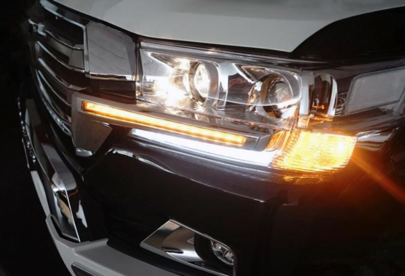 Купити Вії з LED (2016-2025) для Toyota Land Cruiser 200