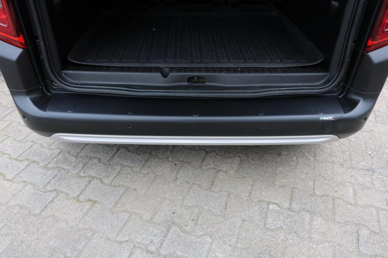 Купити Накладка на задній бампер (ABS) для Peugeot Partner/Rifter 2019- рр