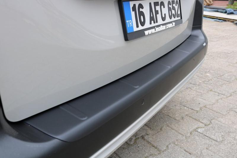 Купити Накладка на задній бампер (ABS) для Peugeot Partner/Rifter 2019- рр