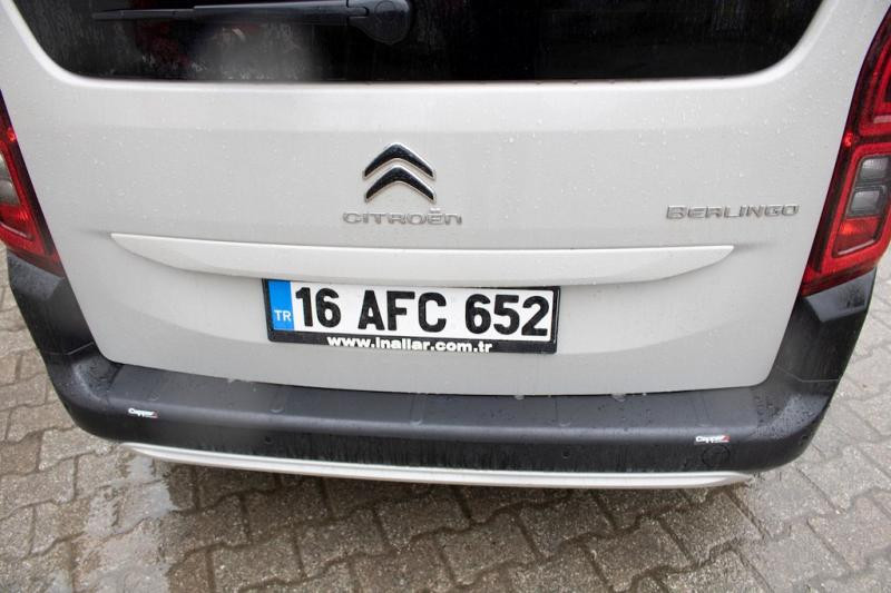 Купити Накладка на задній бампер (ABS) для Peugeot Partner/Rifter 2019- рр