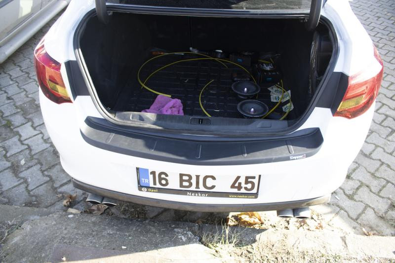 Купить Накладка на задний бампер EuroCap (Sedan, ABS) для Opel Astra J 2009-2015 гг