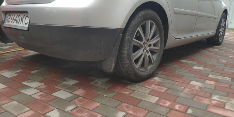 Купить Оригинальные брызговики Premium HB (4 шт) для Volkswagen Golf 5 2003-2009 гг