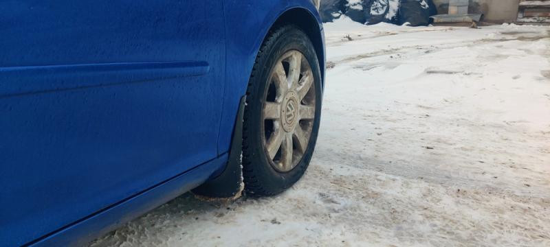 Купить Оригинальные брызговики Premium HB (4 шт) для Volkswagen Golf 5 2003-2009 гг