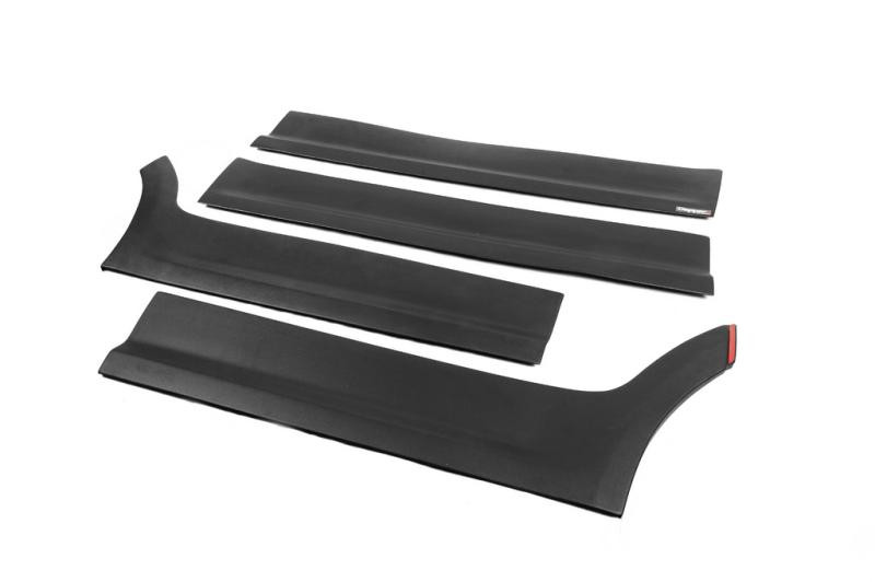 Купити Комплект молдингів і розширювачів арок 1 двері, коротка база для Volkswagen Caddy 2010-2015 рр