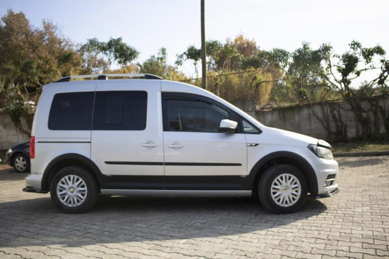 Купити Комплект молдингів і розширювачів арок 2 двері, коротка база для Volkswagen Caddy 2015-2020 рр