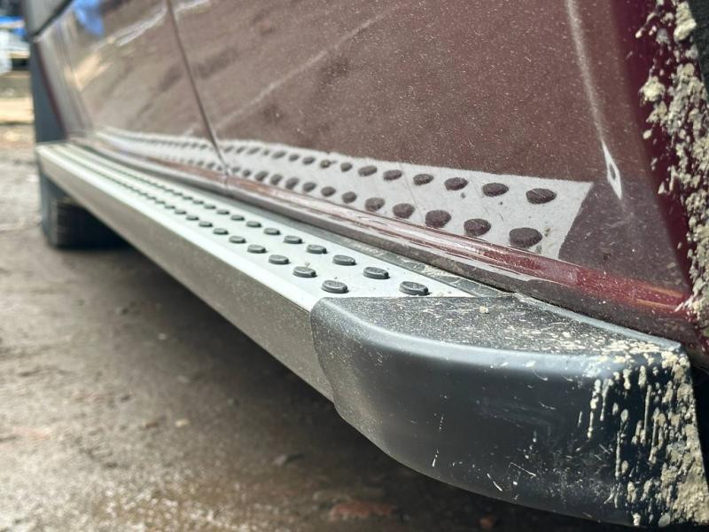 Купити Бокові пороги DOT-Line (2 шт., Алюм.) довга база для Volkswagen Crafter 2006-2016 рр