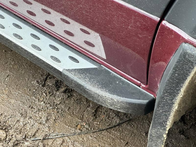 Купити Бокові пороги DOT-Line (2 шт., Алюм.) довга база для Volkswagen Crafter 2006-2016 рр