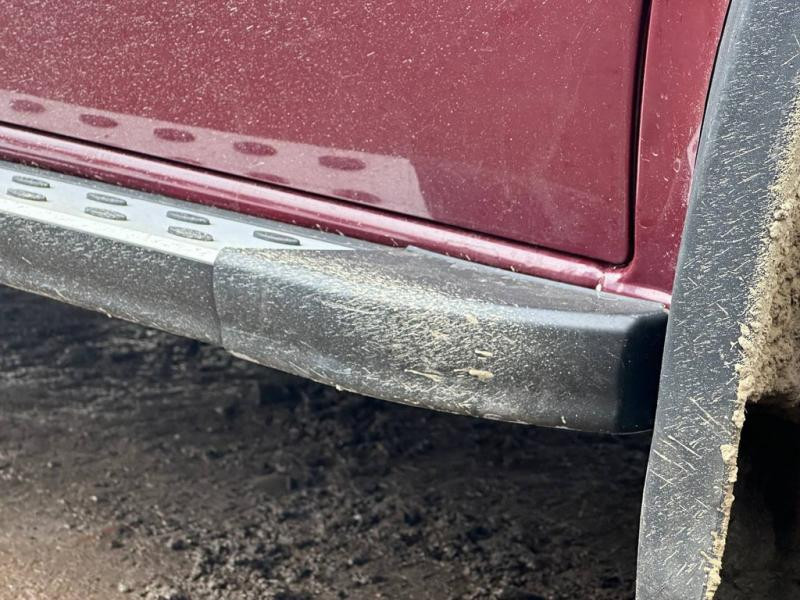 Купити Бокові пороги DOT-Line (2 шт., Алюм.) довга база для Volkswagen Crafter 2006-2016 рр