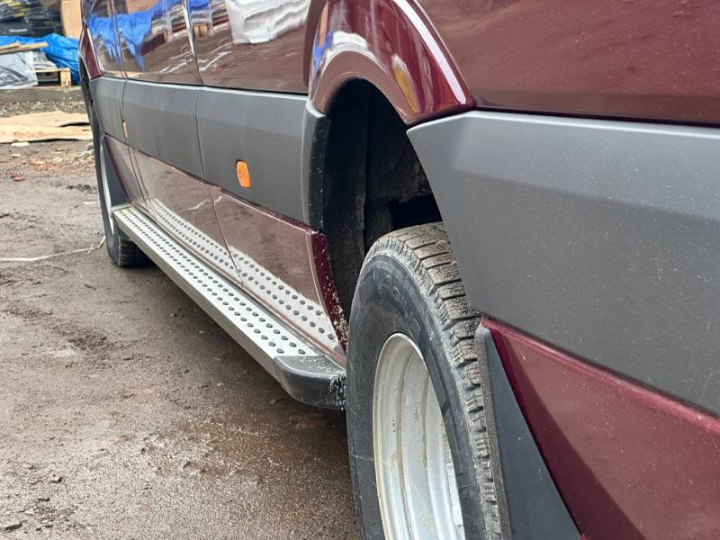 Купити Бокові пороги DOT-Line (2 шт., Алюм.) довга база для Volkswagen Crafter 2006-2016 рр