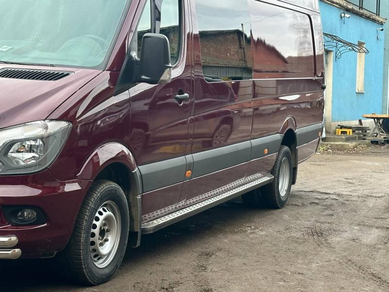 Купити Бокові пороги DOT-Line (2 шт., Алюм.) довга база для Volkswagen Crafter 2006-2016 рр