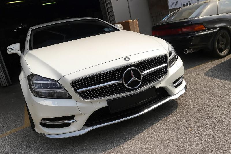 Купити Передня решітка 2011-2014 (Diamond Silver) для Mercedes CLS C218 рр