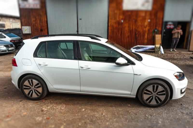 Купить Рейлинги OmsaLine Solid (2 шт, черные) для Volkswagen Golf 7/E-Golf