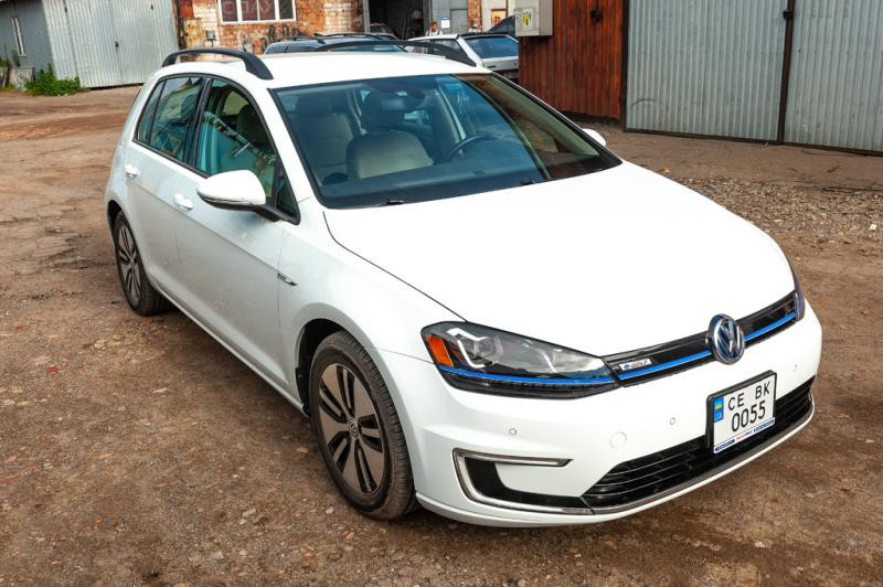 Купить Рейлинги OmsaLine Solid (2 шт, черные) для Volkswagen Golf 7/E-Golf