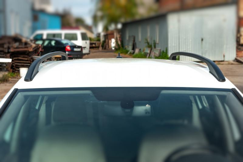 Купить Рейлинги OmsaLine Solid (2 шт, черные) для Volkswagen Golf 7/E-Golf