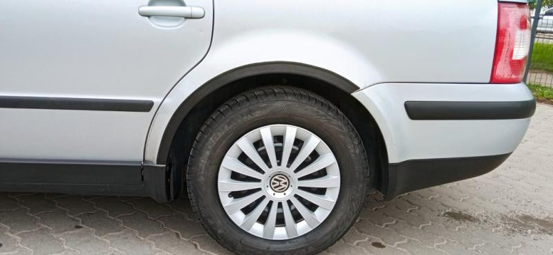 Купити Накладки на арки (4 шт, чорні) SW, 1996-2005, ABS для Volkswagen Passat B5 рр