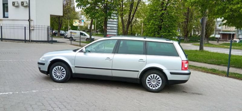 Купити Накладки на арки (4 шт, чорні) SW, 1996-2005, ABS для Volkswagen Passat B5 рр