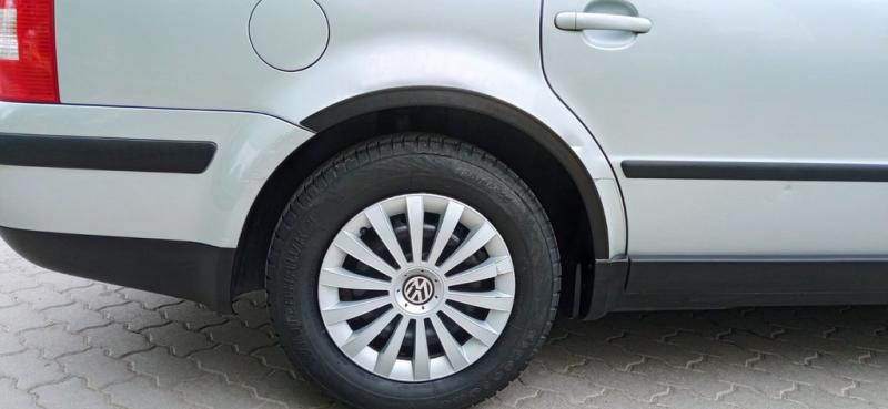 Купити Накладки на арки (4 шт, чорні) SW, 1996-2005, ABS для Volkswagen Passat B5 рр