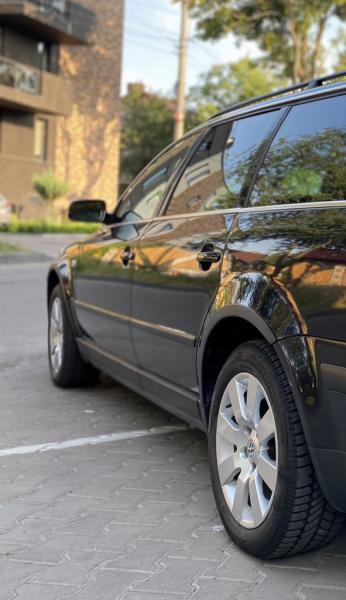 Купити Накладки на арки (4 шт, чорні) SW, 1996-2005, ABS для Volkswagen Passat B5 рр