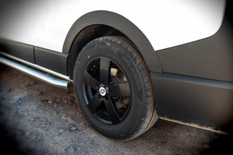 Купити Накладки на арки (6 шт, чорні, ABS) для Nissan NV300/Primastar 2016-рр