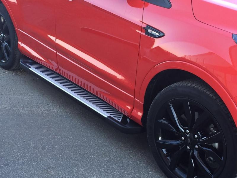 Купити Бокові пороги Line (2 шт., Алюміній) З чорним листям на дверях для Ford Kuga/Escape 2013-2019 рр