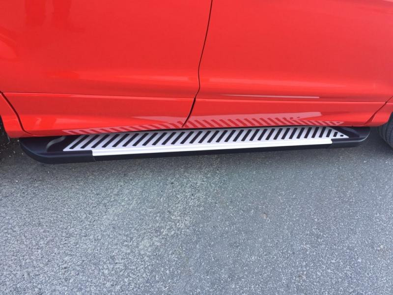 Купити Бокові пороги Line (2 шт., Алюміній) З чорним листям на дверях для Ford Kuga/Escape 2013-2019 рр