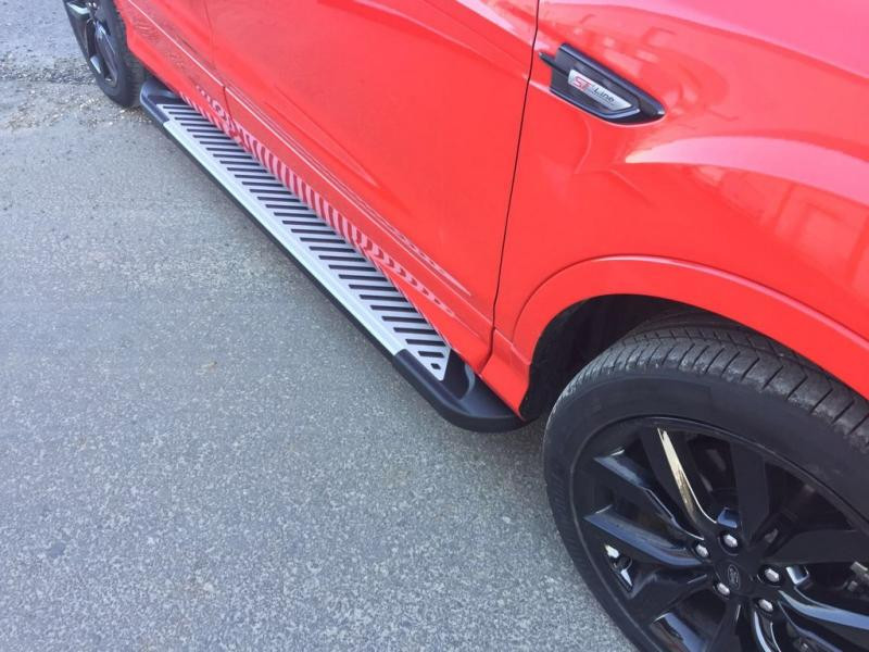 Купити Бокові пороги Line (2 шт., Алюміній) З чорним листям на дверях для Ford Kuga/Escape 2013-2019 рр