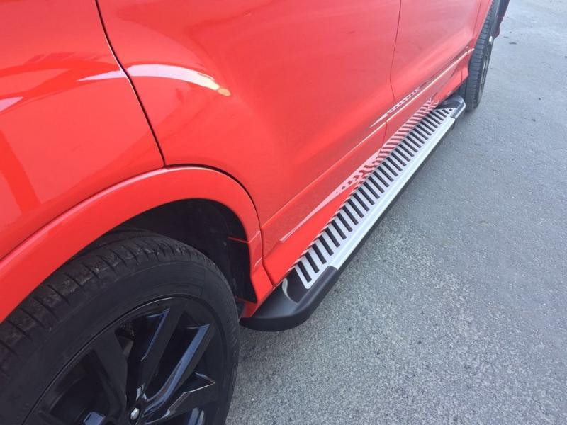 Купити Бокові пороги Line (2 шт., Алюміній) З чорним листям на дверях для Ford Kuga/Escape 2013-2019 рр