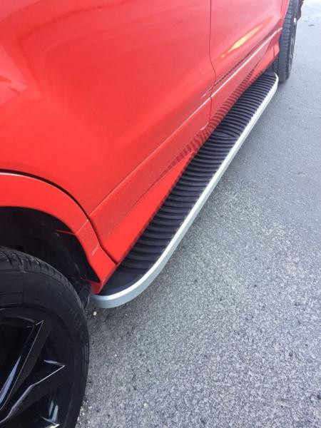 Купить Боковые пороги Tayga Grey (2 шт., алюминий) С окрашенной листвой на дверях для Ford Kuga/Escape 2013-2019 гг