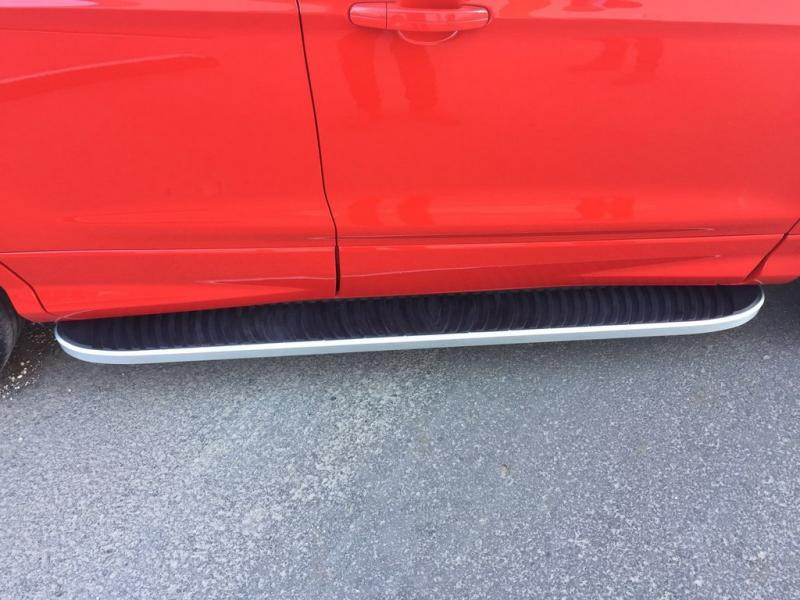 Купить Боковые пороги Tayga Grey (2 шт., алюминий) С окрашенной листвой на дверях для Ford Kuga/Escape 2013-2019 гг