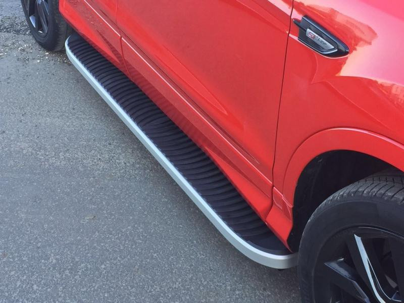 Купить Боковые пороги Tayga Grey (2 шт., алюминий) С окрашенной листвой на дверях для Ford Kuga/Escape 2013-2019 гг