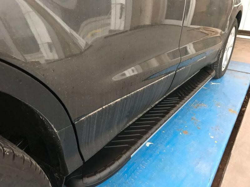 Купити Бокові пороги Bosphorus Grey (2 шт., Алюміній) З чорним листям на дверях для Ford Kuga/Escape 2013-2019 рр